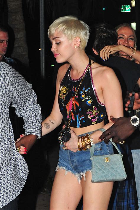 miley cyrus lights up the night at cameo nightclub in miami