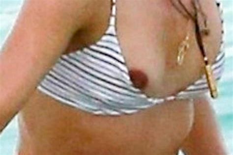 Nipple Slip Sarah Michelle Gellar Topless