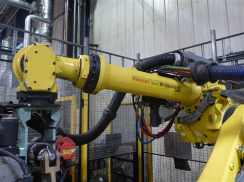 Purpose built for arc welding, fanuc industrial robots add value to your welding processes and reduce manufacturing costs. Fanuc R-2000iC/165F Spot Welding Robot - s/n R15903581 ...