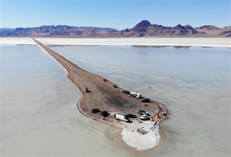 Burnside was able to lead the entire race. How to Visit and Photograph the Bonneville Salt Flats ...