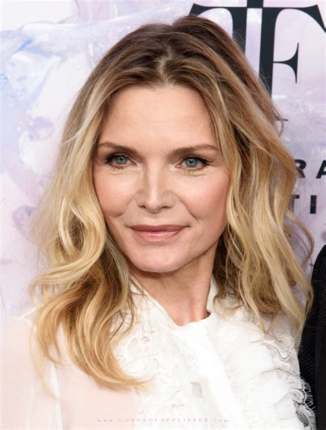 Michelle Pfeiffer Shines At The 2019 Fragrance Foundation Awards June