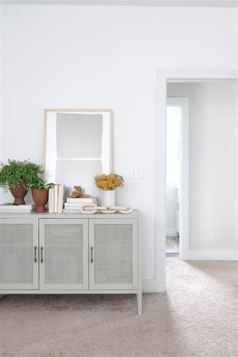 Minimalist homes, with their soothing swathes of empty floor space and serene bare walls, are #interior homes minimalist home #minimalist home #minimalist home decor #minimalist home. minimalist and neutral home decor styling by ...