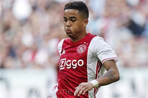 Born 5 may 1999) is a dutch professional footballer who plays as a winger for rb leipzig, on loan from roma, and the netherlands national team. Justin Kluivert: 'Ik denk dat ik ook heel veel schijt heb ...