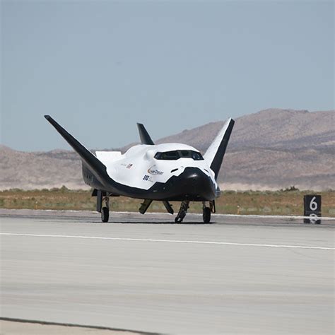 Builders Of The Dream Chaser Space Shuttle Ink Lucrative Deal With Us