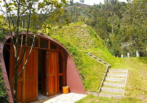 Futuristic Underground Hobbit House By Green Magic Homes Tiny House Blog