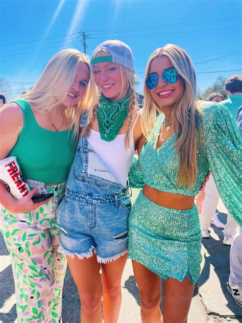 St Patty’s Day Outfits In 2023 St Pattys Day Outfit St Patrick S Day Outfit Day Party Outfits