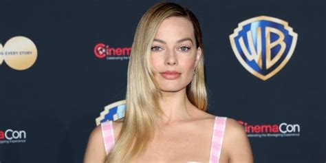 Margot Robbie Reveals The Cast Of ‘barbie Had A Sexy Sleepover Just Jared Celebrity News And