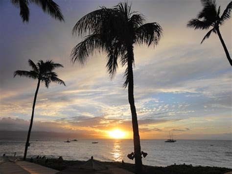 Aloha Friday Photo Sunset In Kaanapali Go Visit Hawaii