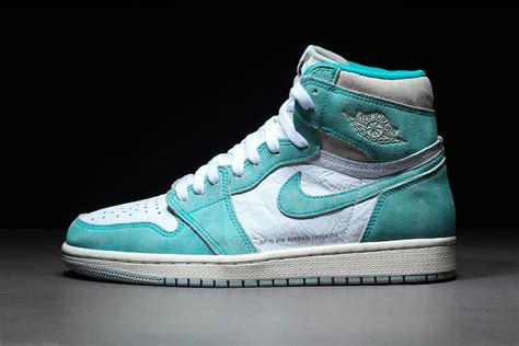 Air jordan 1 retro high og university blue takes flight in march 2021. The Air Jordan 1 'Turbo Green' Gets a Release Date ...