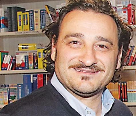 Ο βασίλης χαραλαμπόπουλος παίζει πολύ και δείχνει αναγεννημένος. Κρατήθηκε ζωντανός από θαύμα ο Βασίλης Χαραλαμπόπουλος ...