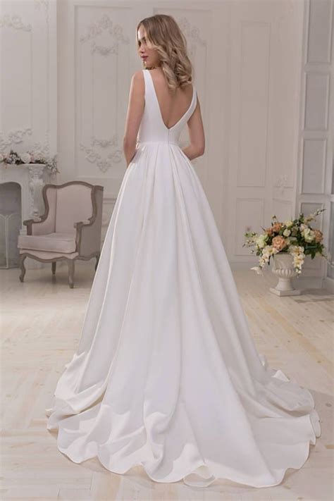 Maybe you would like to learn more about one of these? Brautkleider Schlicht A-Linie Trär - Wedding Dress Wedding ...