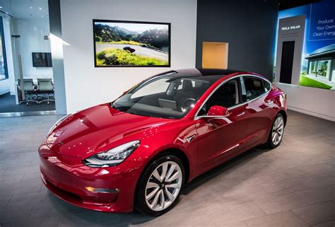 Teslas Model 3 Was 2018s Best Selling Luxury Car In Us