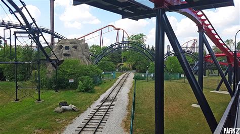 Demon Roller Coaster At Six Flags Great America Parkz Theme Parks