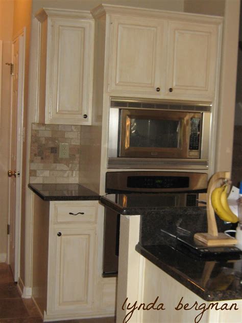 Any dust or grime also gives your cabinet a textured look as soon as it's painted, which is a far cry from the smooth aesthetic you likely have in mind. LYNDA BERGMAN DECORATIVE ARTISAN: PAINTING A SOFT COLOR ...