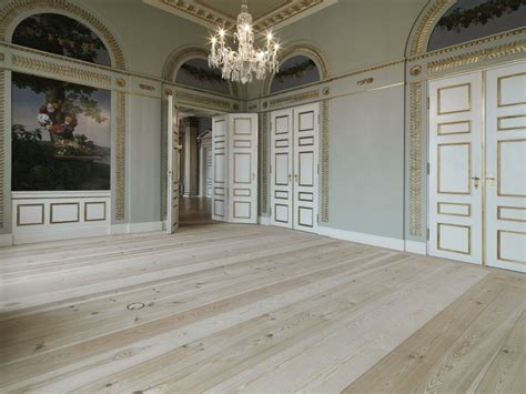 Frederik Viiis Palace Amalienborg Castle Dinesen In 2022 Spa