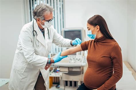 زنان باردار حتما واکسن کرونا بزنند بهترین واکسن‌ها برای زنان باردار