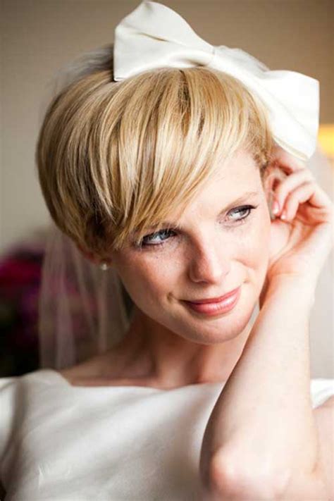Feeling overwhelmed by all of the bridal hairstyle options? 15 Short Wedding Hairstyles | Short Hairstyles 2017 - 2018 ...
