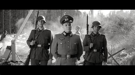 Krajina ve stínu (2020) je český černobílý film režiséra bohdana slámy, který vypráví historii jedné vesnice od 30. KRAJINA VE STÍNU - Teaser - v kinách na jeseň 2020 - YouTube