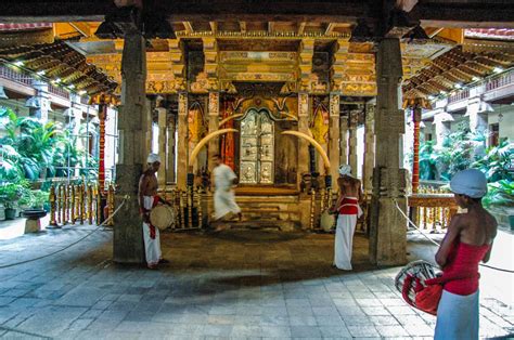 Temple Of The Sacred Tooth Kandy Sri Lanka Buddhist Arts