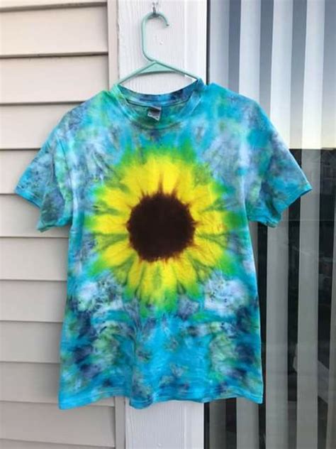 🌻cute Sunflower Top 🌻 Custom Tie Dye Shirts Tie Dye Patterns Diy