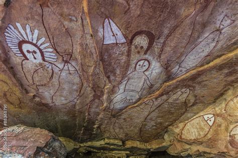 Aboriginal Wandjina Cave Artwork In Sandstone Caves At Raft Point