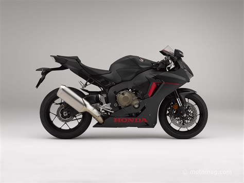 Available to only a handful of lucky riders. La Honda CBR 1000 RR Fireblade revient dans la course