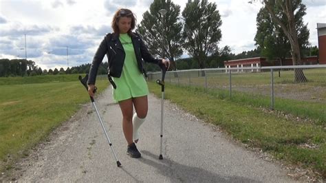 Crutchcast Clips Casts Braces Sprain Crutches Bandage Cnews