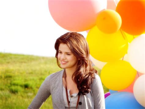 Selena Gomez Meadow With Balloons Selgofanboy Flickr