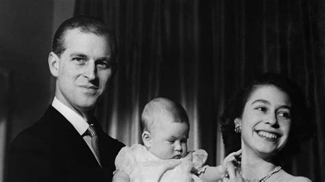 Her birth was not a celebrated one as the king coveted a son to carry on the name of the family. Zum Geburtstag: Queen teilt Throwback-Fotos von Prinz ...