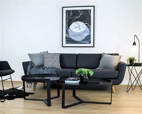 25 Dekorasi Dinding Ruang Tamu Minimalis Cantik Kreatif 2022