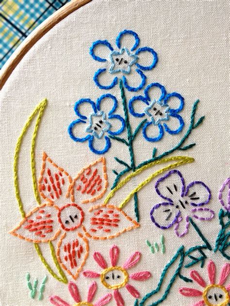 See more ideas about machine embroidery patterns, free machine embroidery, machine embroidery. Alice's Garden FREE Embroidery Pattern from Little Dorrit ...