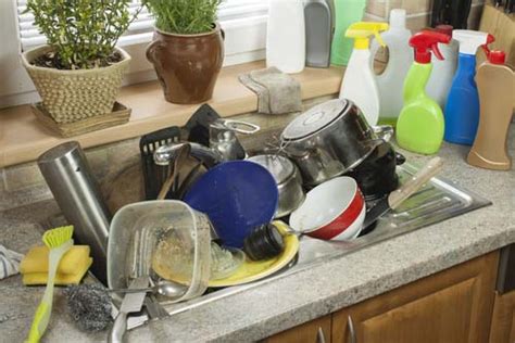 Kitchen Clutter Can Influence Food Intake