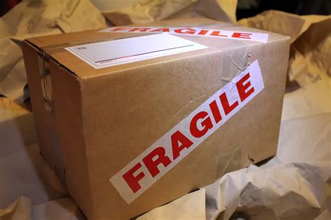 How To Pack Fragile Items Before A Move