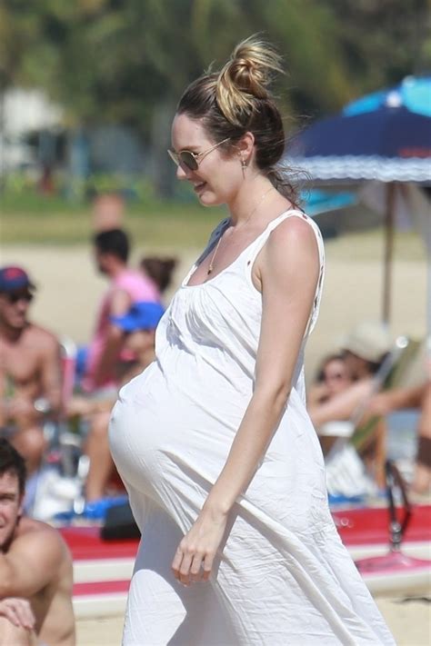 Pregnant Candice Swanepoel At A Beach In Espirito Santo 06042018