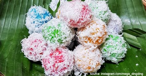 Kue klepon yang merupakan jajanan pasar viral di media sosial. Cara Membuat Klepon dengan 6 Variasi Bahan Dasar, Dijamin ...