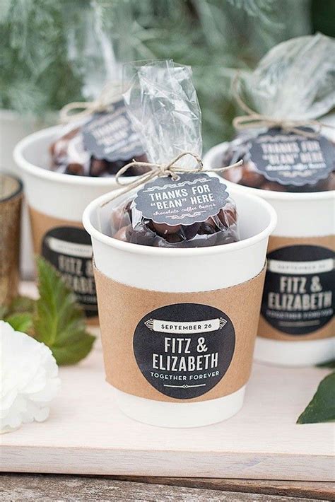 21 Diy Winter Wedding Favors For Guests To Cozy Up To Via Brit Co 冬の
