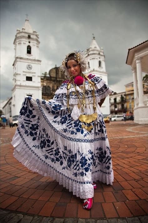 PANAMA The South American Country S Traditional Dress Is Called The Pollera Traditional
