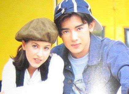 20 ปีที่เปลี่ยนไป สวยขึ้นกว่าเดิมมาก สำหรับ โย ยศวดี นางแบบสาวหุ่นปังที่ปัจจุบันอายุ 41 ปียังแจ๋ว รวมดาราวัยรุ่นสมัยก่อน จาก นิตยสาร The Boy(เป็นนิตยสาร ...