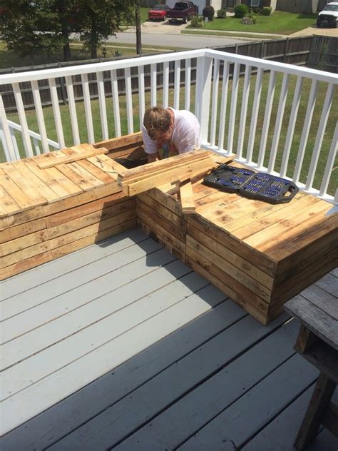By danger is my middle name in workshop furniture. DIY: Pallet Sectional for Outdoor Furniture - Like The Yogurt
