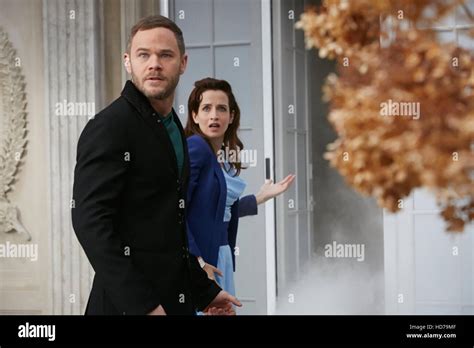Killjoys L R Aaron Ashmore Sarah Power In Meet The Parents Season Episode Aired July