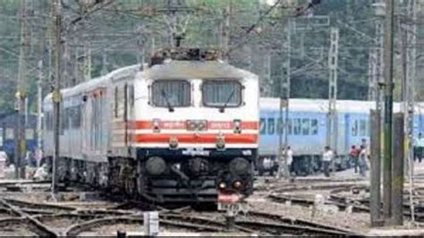 Railways To Run 800 Special Trains For Kumbh Mela Pilgrims