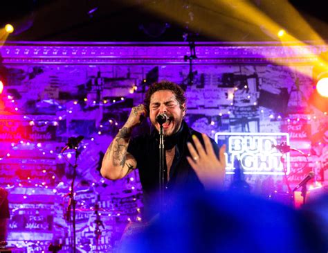 [photos From Last Night] Post Malone X Sublime With Rome At Bud Light Dive Bar Tour Nyc