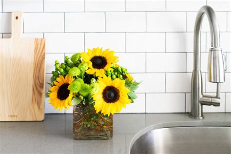 Like its fragrance, whether a vine or shrub, it means sweet love. What Do Sunflowers Symbolize?