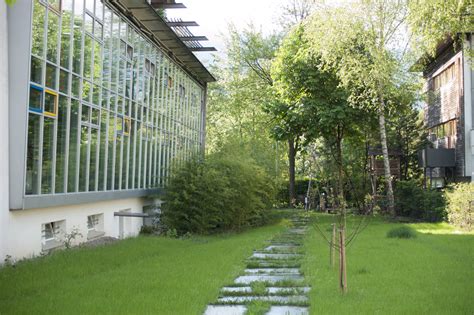 Zwei damen vom brk warten gleich am eingang. View Schindler Hausbau Erfahrungen Pics - Baignoire