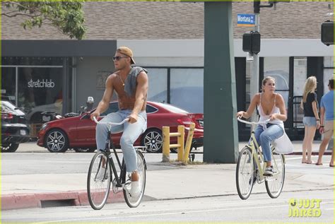 Full Sized Photo Of Blake Griffin Shirtless Bike Ride Francesca Aiello