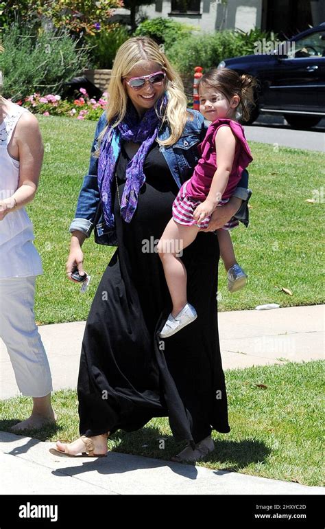 Pregnant Sarah Michelle Gellar And Daughter Charlotte Seen Out And