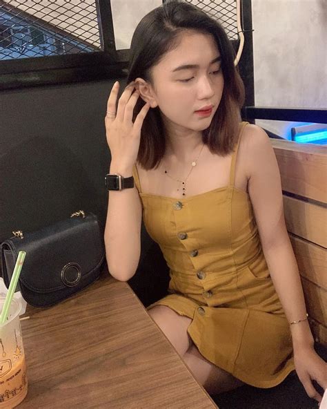 Koleksi Foto Selebgram Cantik Asal Samarinda Republic Renger Cantik