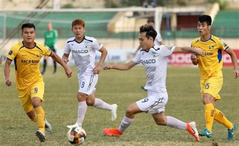 Vietnam suspended its domestic football leagues sunday until further notice following news of the first locally transmitted case of coronavirus in nearly 100 days. Lịch thi đấu V-League 2021: Sài Gòn-HAGL. VTV6, BĐTV trực ...