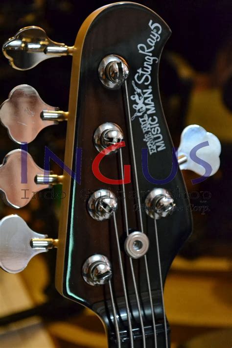 Jual Gitar: Bass Musicman Blackpearl Custom