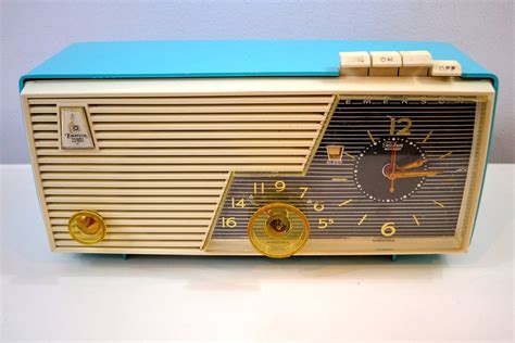 Cielo Turquoise And White 1956 Emerson Model 919 Tube Am Radio Restore